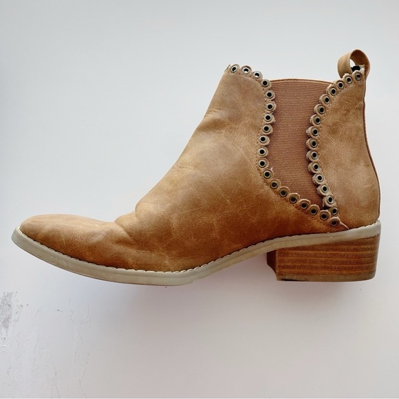 COCONUTS by Matisse Zella Brown Ankle Eyelet Trim Boots - Picture 5 of 10